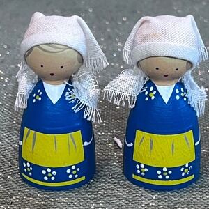 Vintage Swedish Folk Art Wooden Peg Dolls Hand Painted Blue Yellow Set of 2